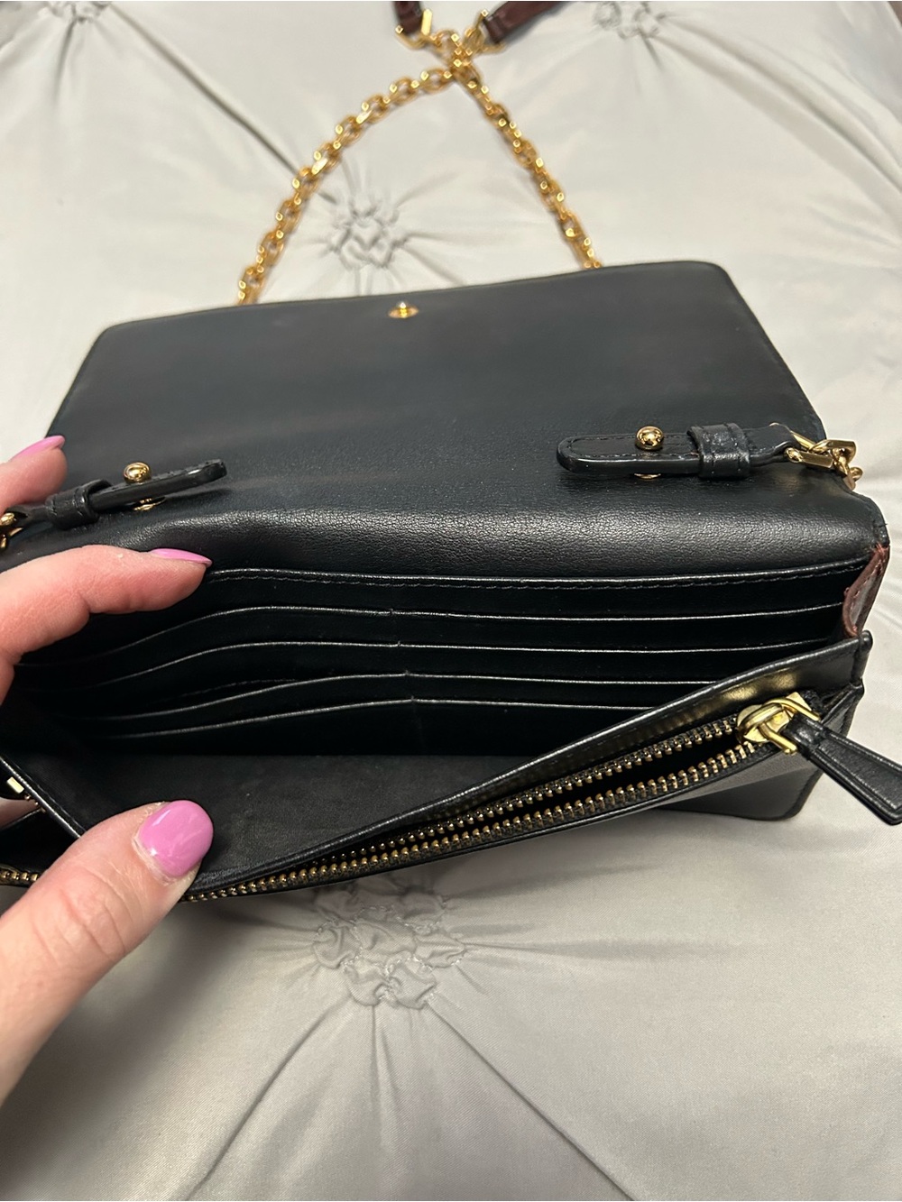 Marc Jacobs Burgundy Leather Chain Crossbody with Gold Hardware - Picture 3 of 11